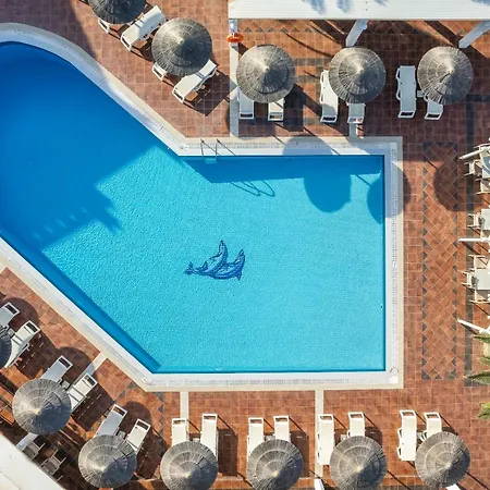 Kavuras Village & 4*