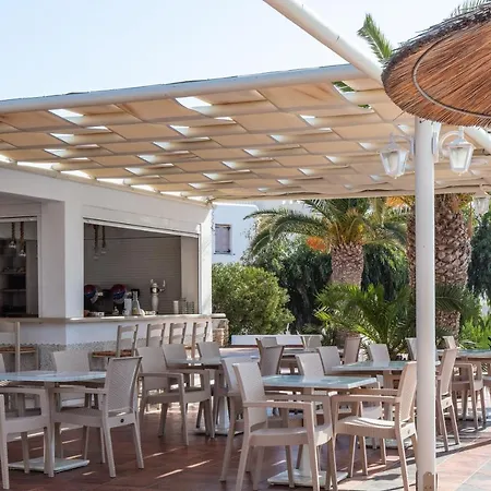 Kavuras Village & 4*