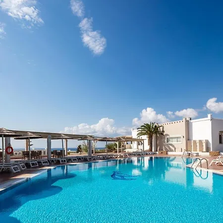 Kavuras Village & מלון