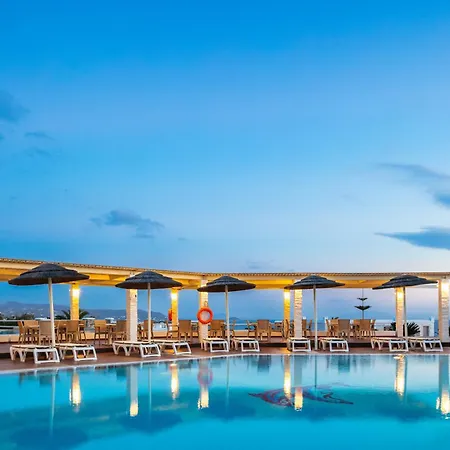 מלון Kavuras Village 4*