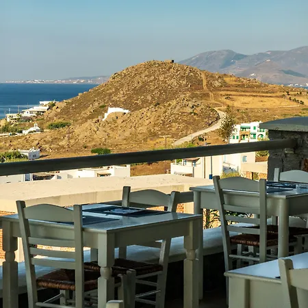 Kavuras Village & 4* Agios Prokopios (Naxos)