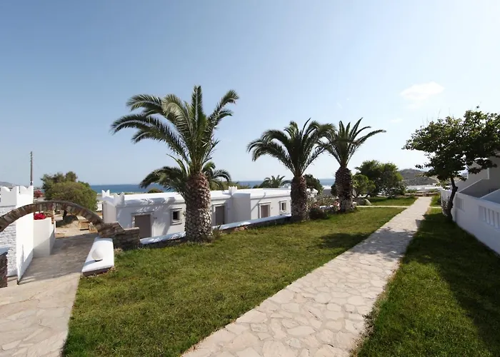 Kavuras Village & 4* Agios Prokopios (Naxos)