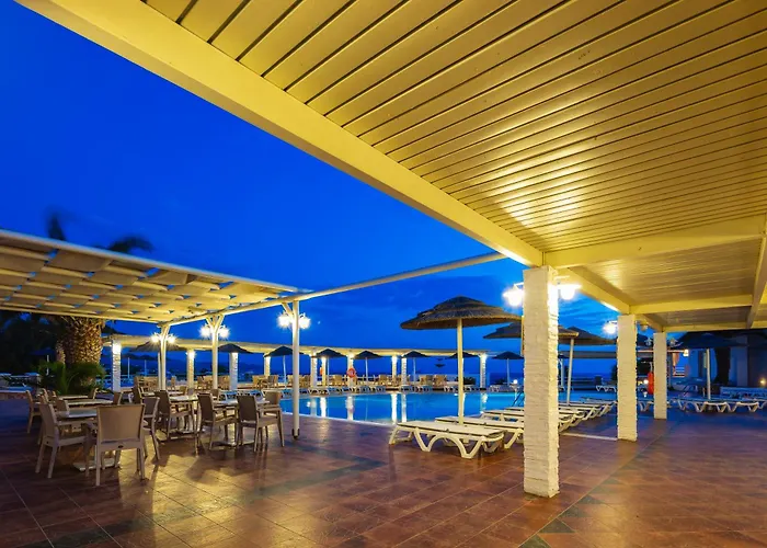 Kavuras Village & 4*