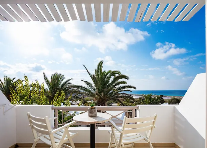 Kavuras Village & Agios Prokopios (Naxos)